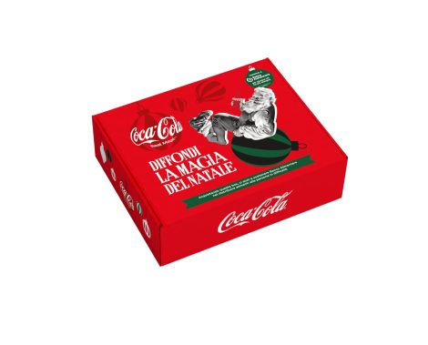 Scatola Natalizia Coca-Cola – Edizione Limitata con 3 Bottiglie di Vetro da 330ml Coca-Cola Assortite, Accessori e Decorazioni Natalizie.